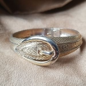 1970's belt buckle bracelet Boho goldtone NiCe!